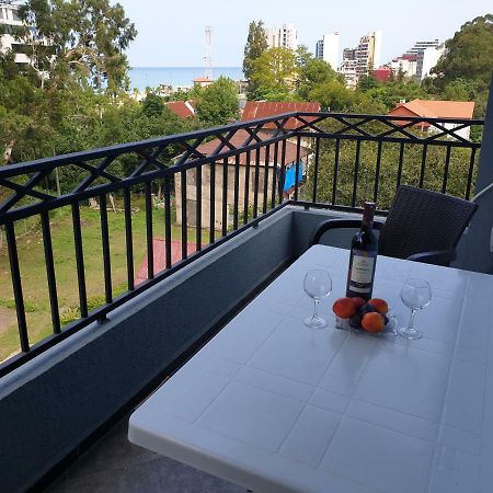 Apartment Near The Beach Batumi-고니오 외부 사진