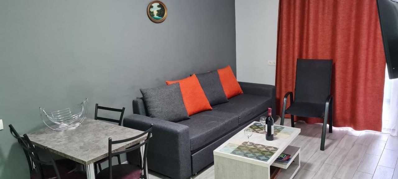 Apartment Near The Beach Batumi-고니오 외부 사진