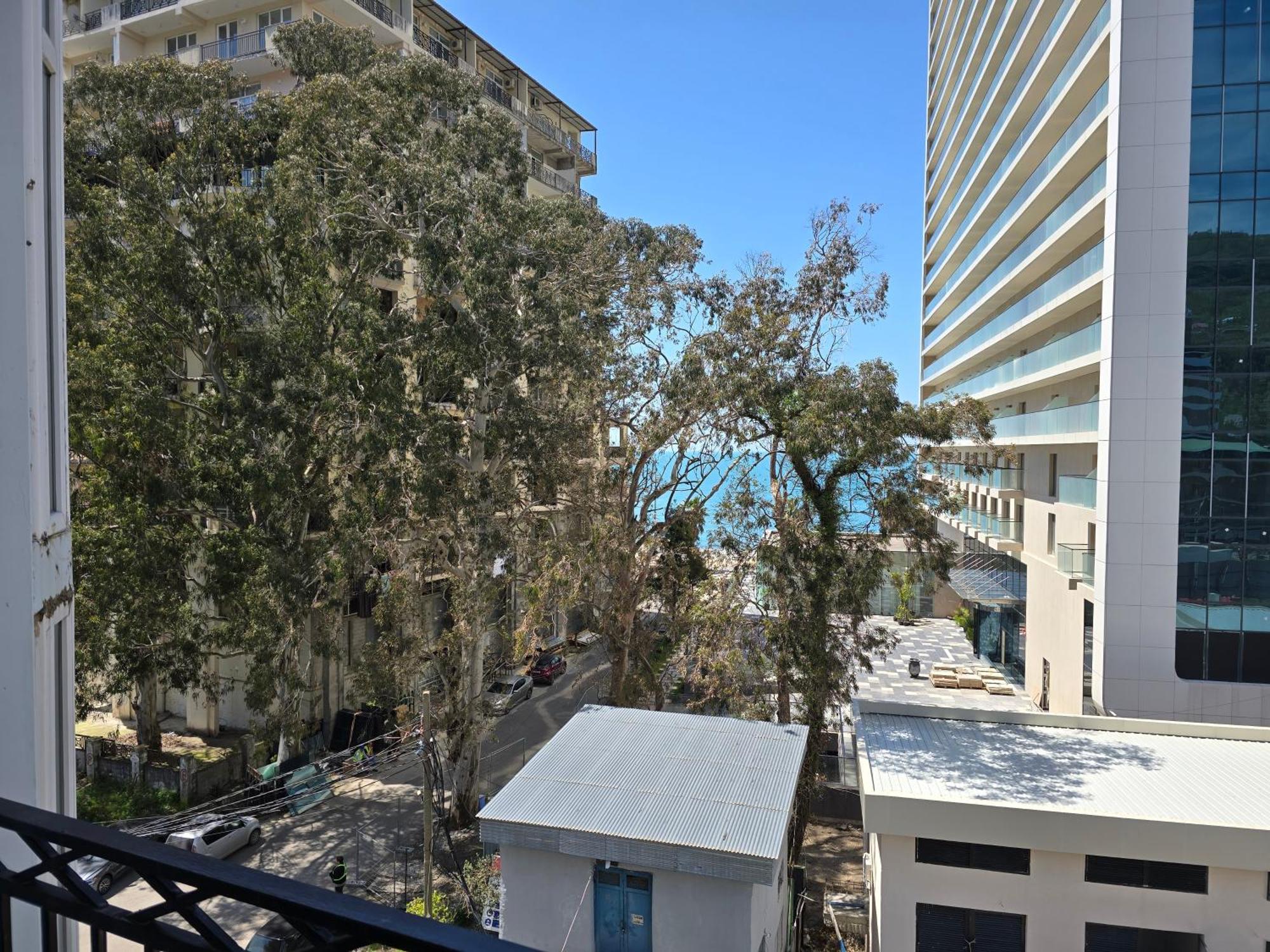 Apartment Near The Beach Batumi-고니오 외부 사진
