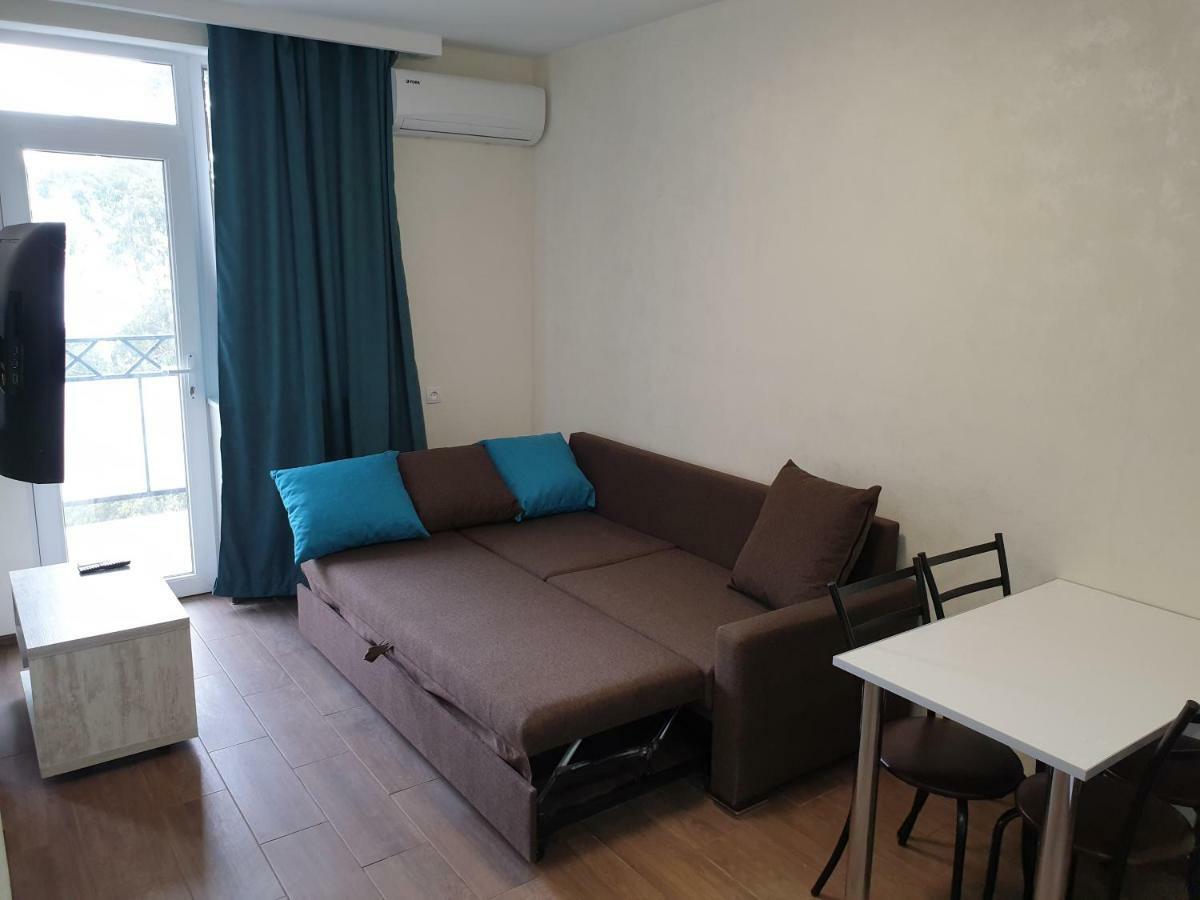 Apartment Near The Beach Batumi-고니오 외부 사진